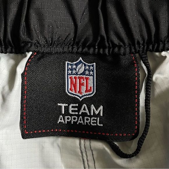 Green Bay Packers Cargo Track Pants - Picture 3 of 4